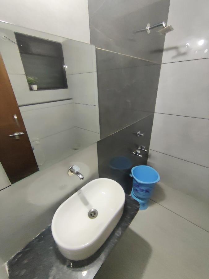 Hotel Sai Ssl Shirdi Ngoại thất bức ảnh