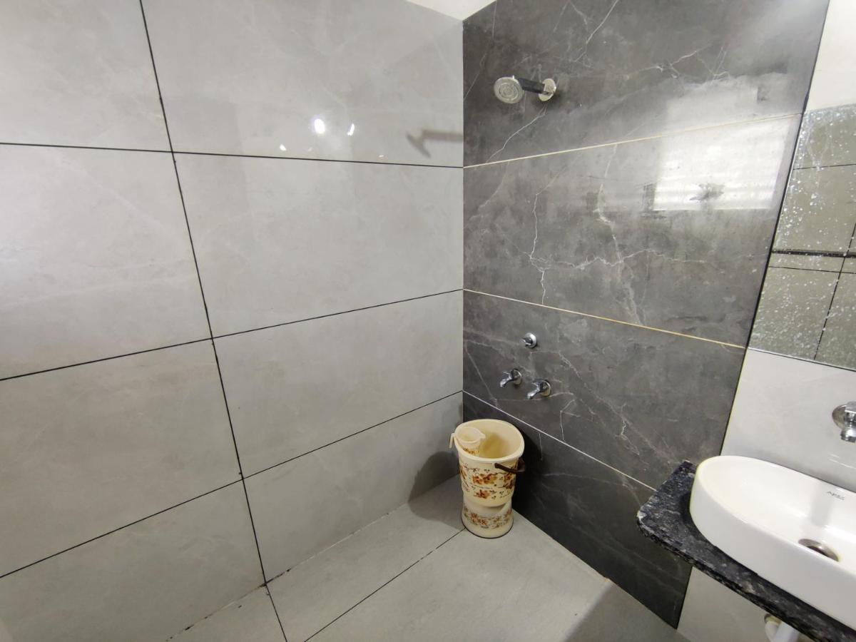 Hotel Sai Ssl Shirdi Ngoại thất bức ảnh
