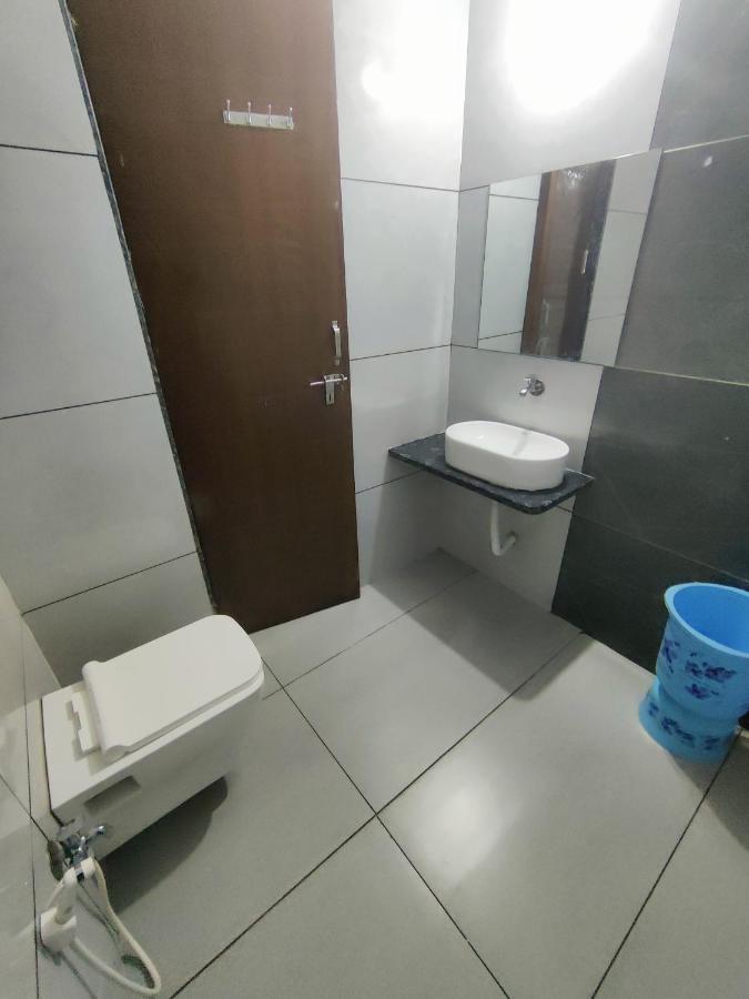 Hotel Sai Ssl Shirdi Ngoại thất bức ảnh